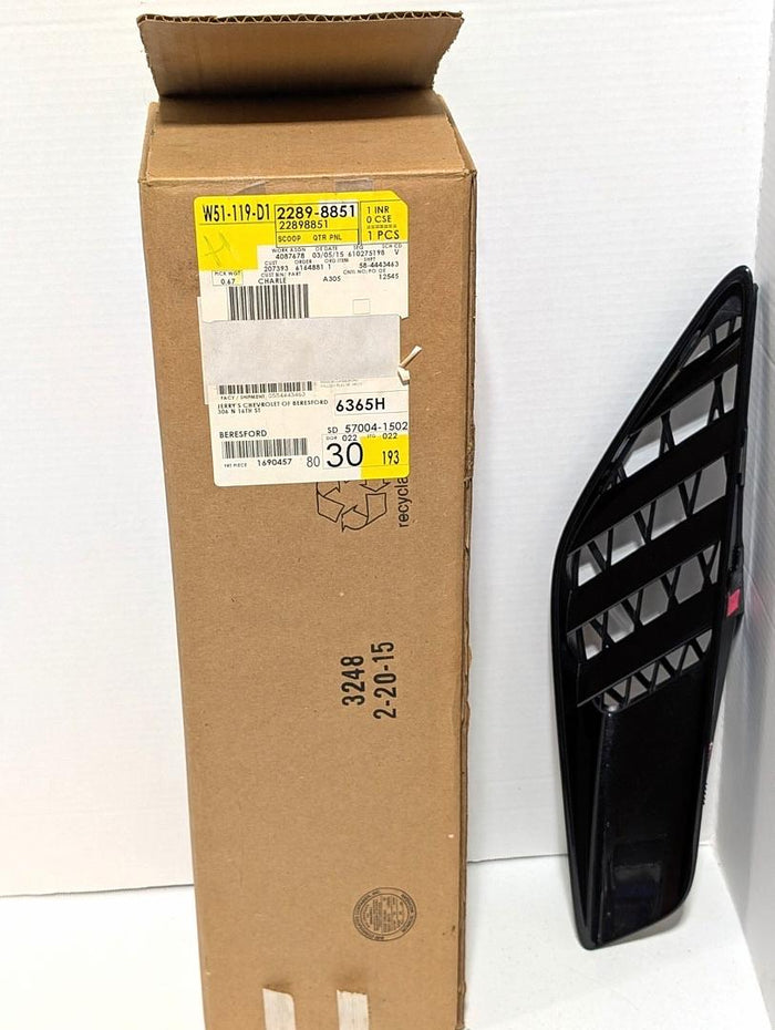 22898851 | OEM NEW Outer Passenger Side Quarter Panel Vent Scoop 15-19 Corvette