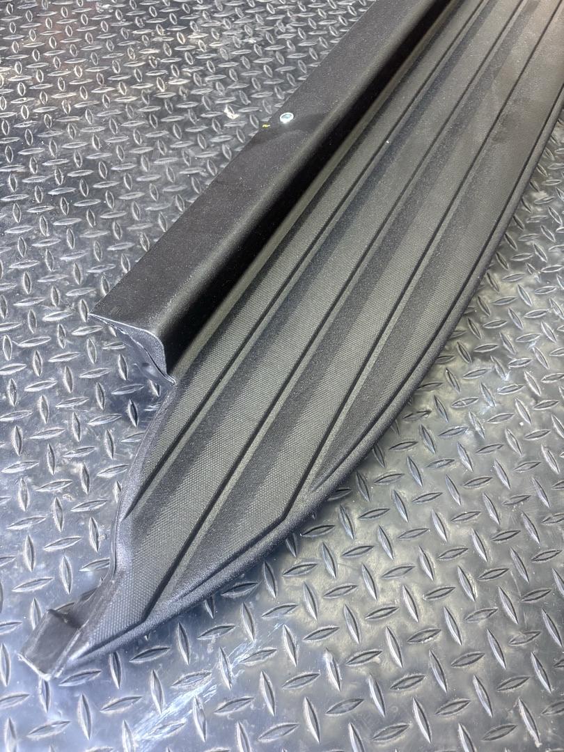 15914674 | GM# 07-14 Chevy Tahoe OEM GM Driver Side Door Running Board (No Brackets)