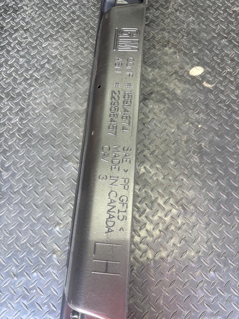 15914674 | GM# 07-14 Chevy Tahoe OEM GM Driver Side Door Running Board (No Brackets)