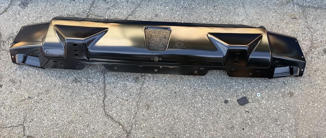 06-09 Hummer H2 rear bumper assembly oem part