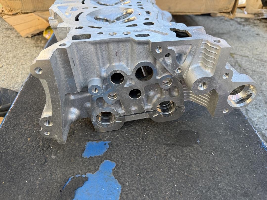 12629445 | 13-19 Cadillac XTS Cylinder head assembly 6 cylinder 3.6L
