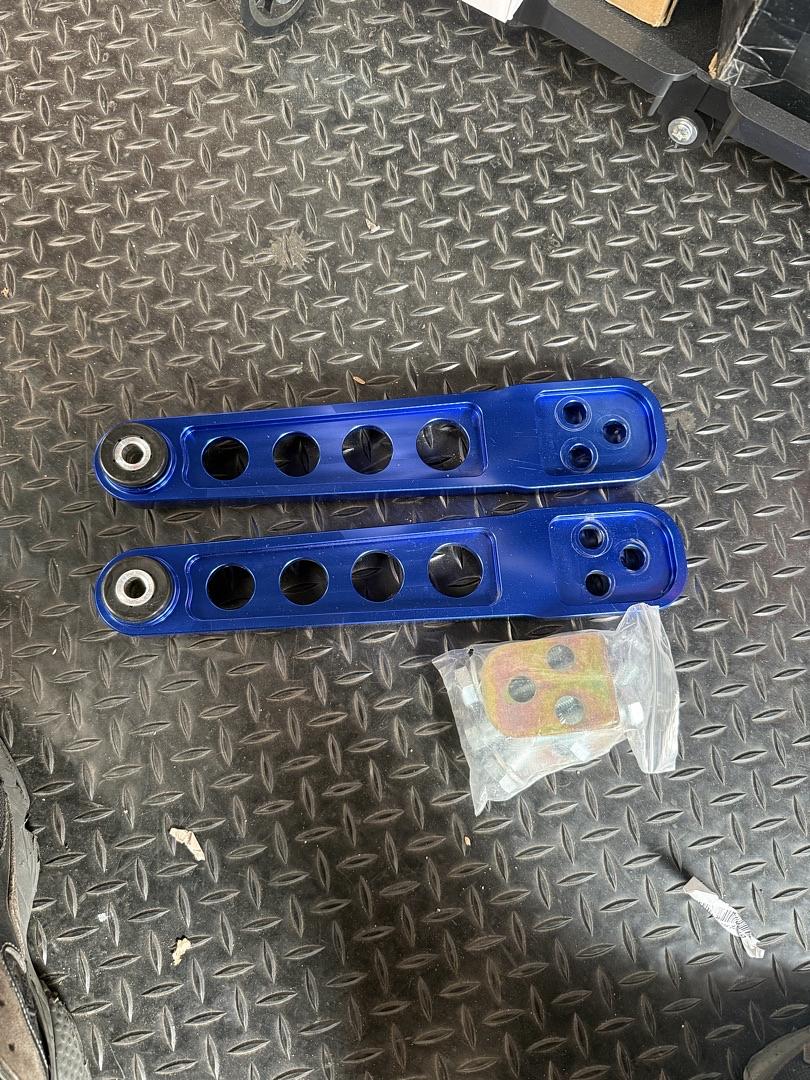 2001 to 2005 Honda Civic ES / EM / EP3 Aluminum Rear Suspension Lower Control Arms (Blue) 02 03 04