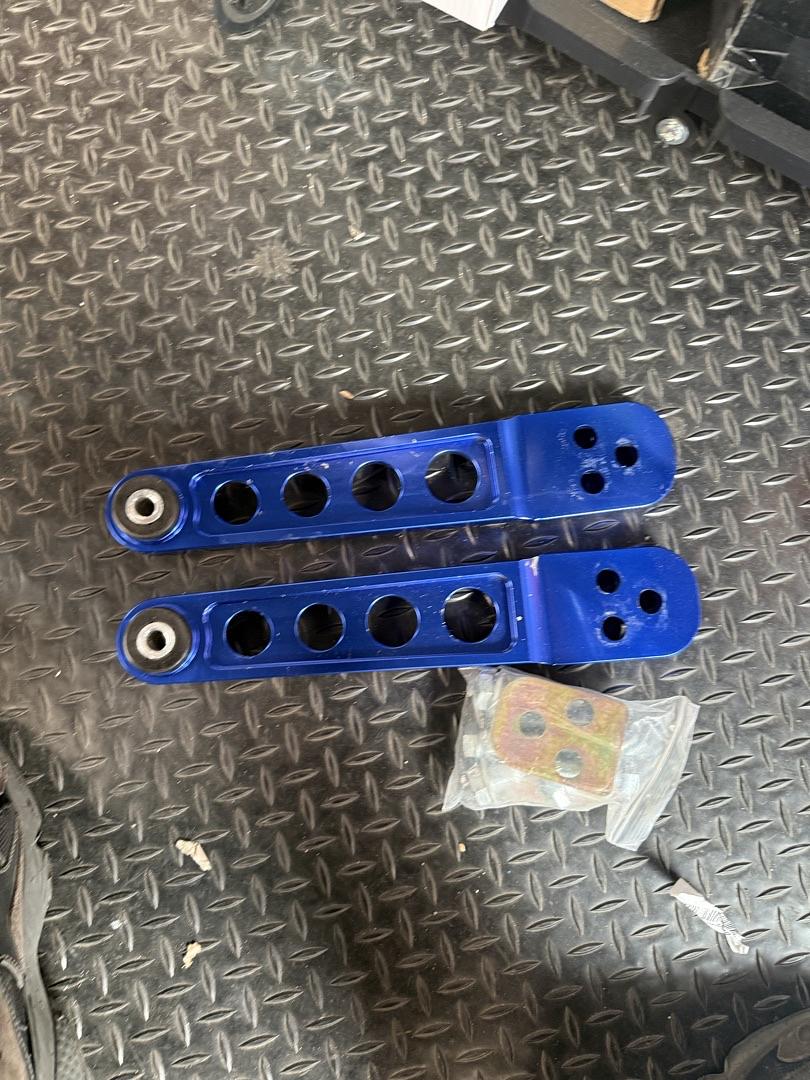 2001 to 2005 Honda Civic ES / EM / EP3 Aluminum Rear Suspension Lower Control Arms (Blue) 02 03 04