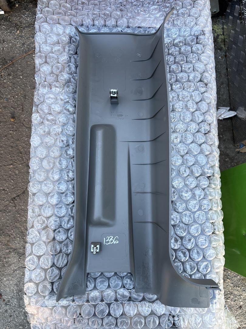 25759499 | 2003-2007 chevrolet express Molding Assembly, Body Side Rear Garnish
