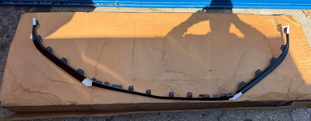 16–19 Cadillac CTS V glossy black front end spoiler