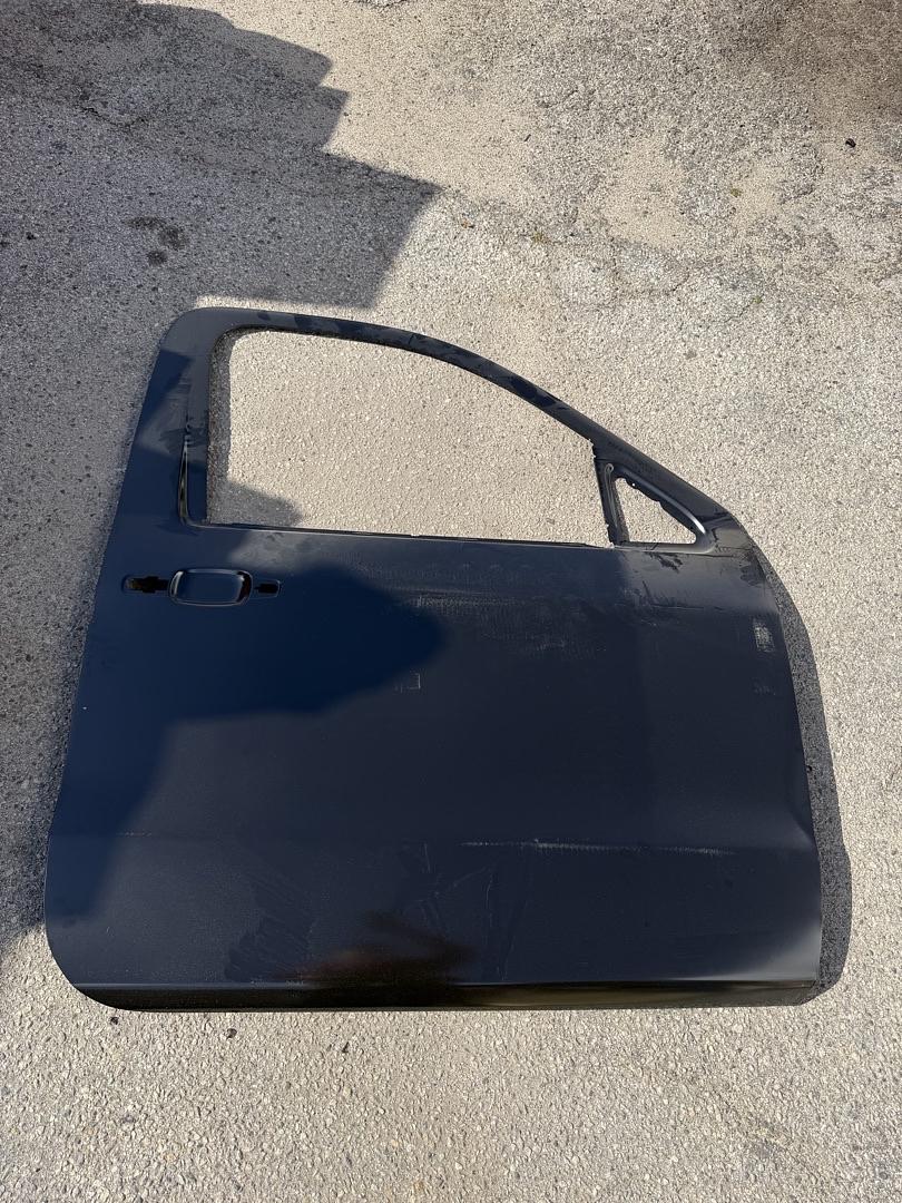 14-19 Chevy Silverado / Gmc Sierra front right side outer door panel