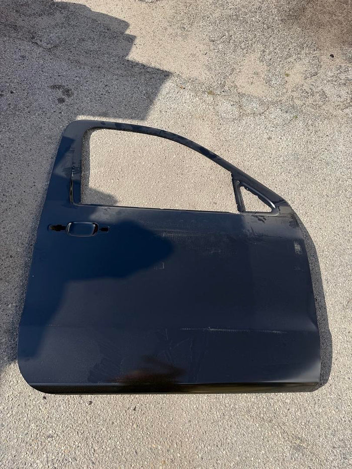 23104635 | 14-19 Chevy Silverado / Gmc Sierra front right side outer door panel