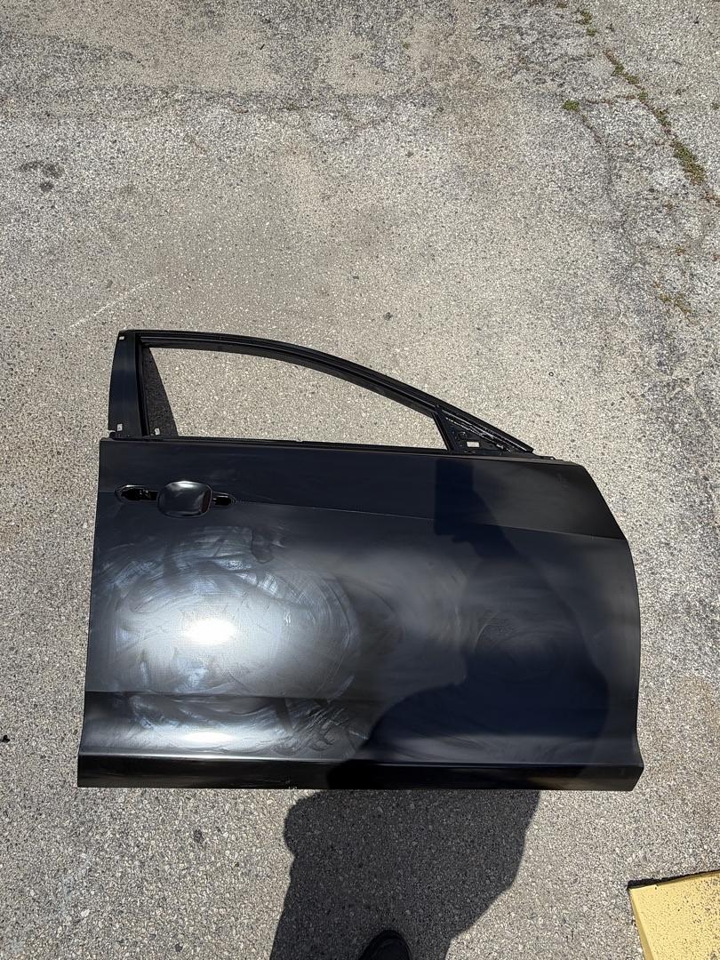 14-19 Cadillac CTS front right side door assembly
