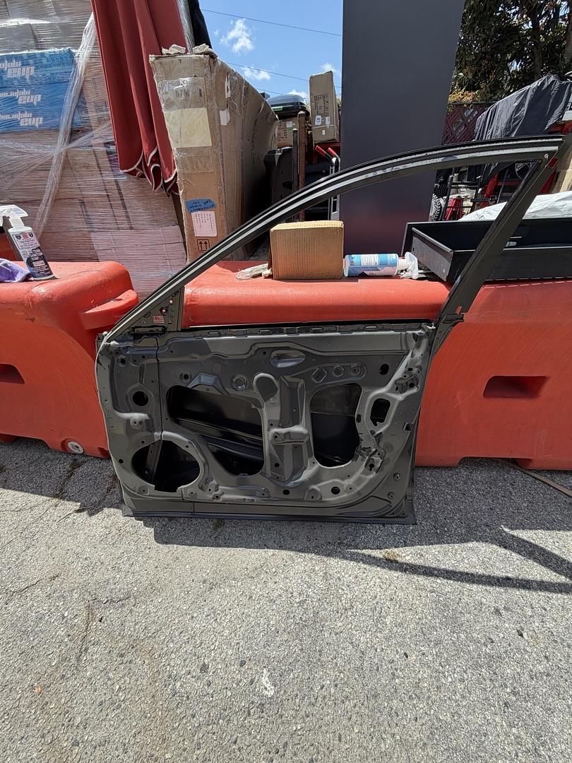 22915504 | 14-19 Cadillac CTS front right side door assembly