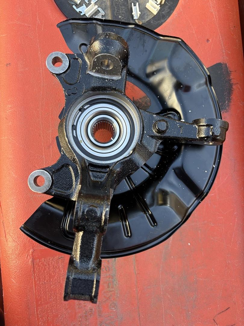 2014-2017 Toyota Corolla Front Left Side Loaded Steering Knuckle Assembly