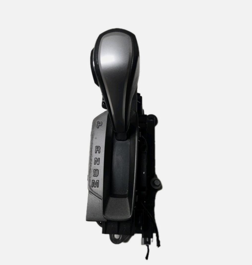 23460277 | 2010-2015 CHEVROLET EQUINOX A/T SHIFTER GEAR LEVER SELECTOR OEM