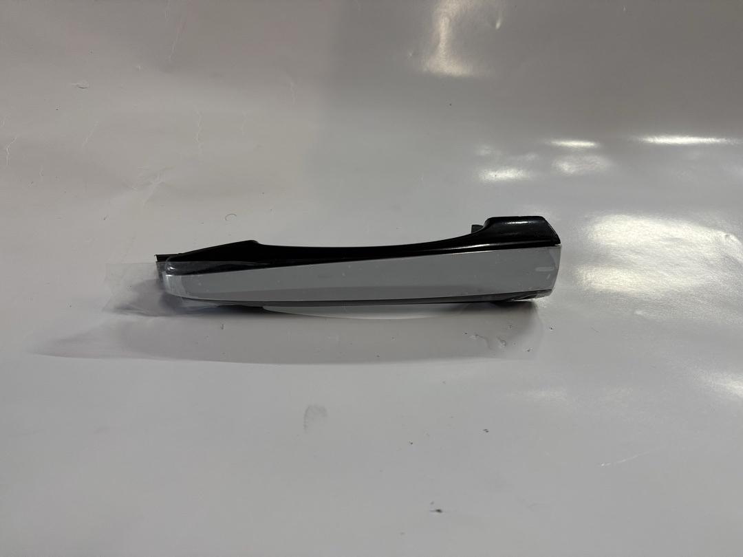 Rear side door handle for Malibu Impala Equinox primered