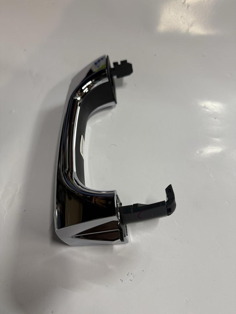 22832249 | (D) 06–10 Hummer H3 09-10 hummer h3t rear door chrome handle