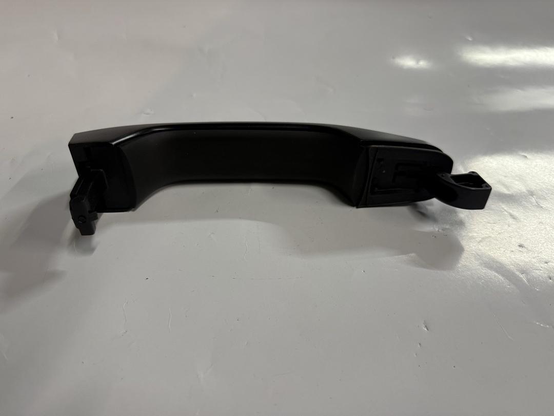 13583889 | 2014-2019 GM silverado sierra 15-20 tahoe yukon 17-20 escalade 2015 canyon colorado Left, Right, Front Outer, Rear Outer
