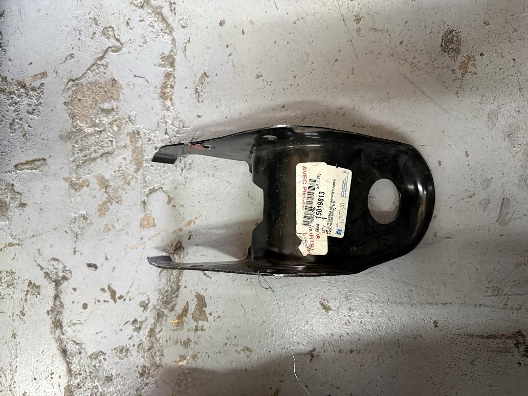 bracket radiator support 02-09 trailblazer envoy