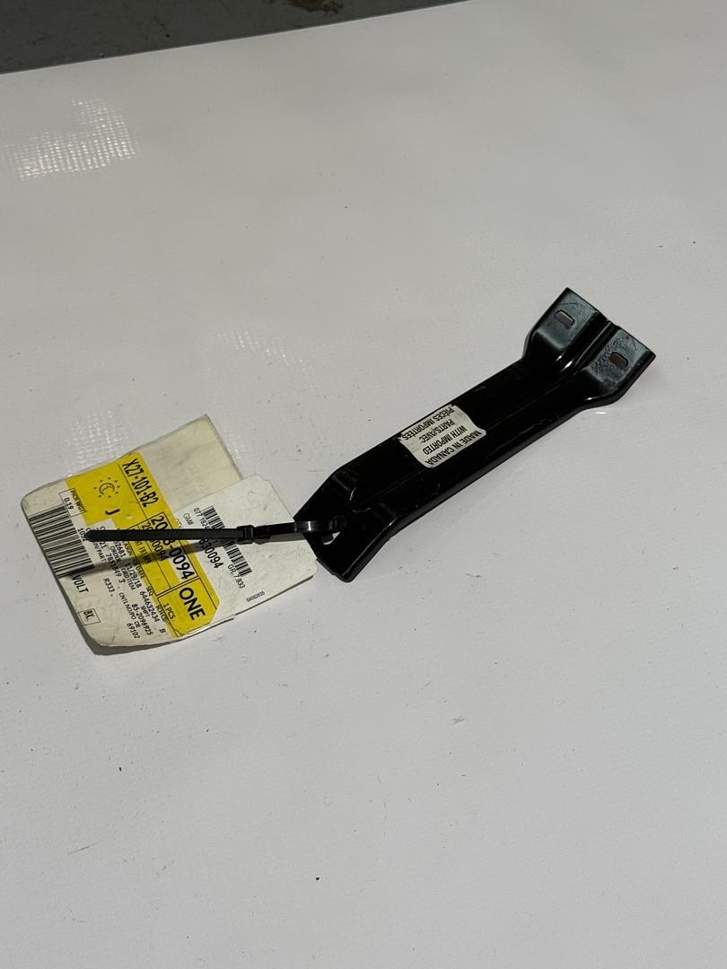 20830094 | Chevy Volt Front Bumper Fascia Center Support