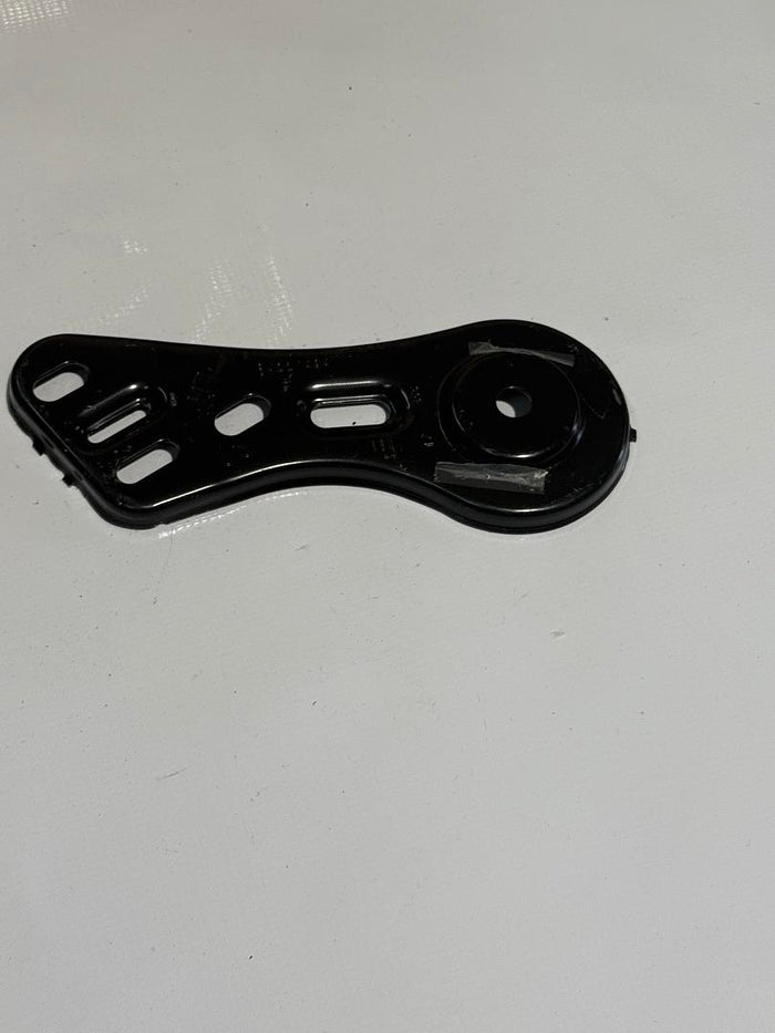 84221494 | 17-on xt5 traverse enclave acadia blazer xt6 Bracket, Front Cradle Mount Bolt