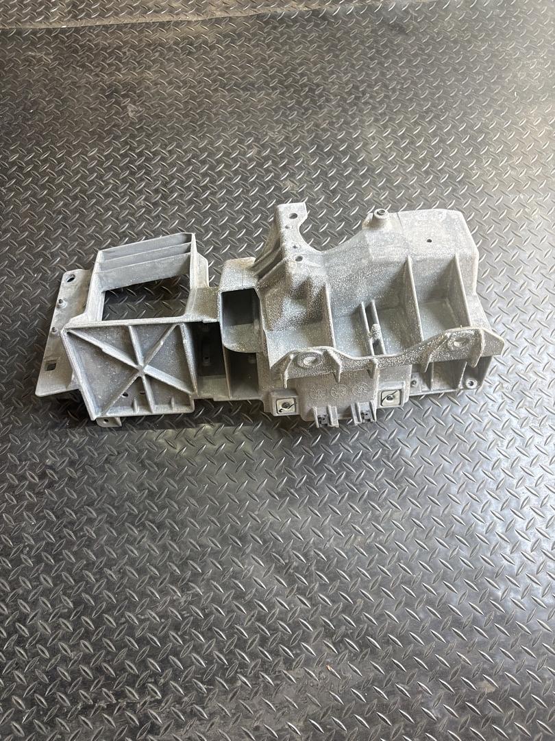 15998586 | GM# 99-06 GMC Sierra Steering Column Dash Support Bracket