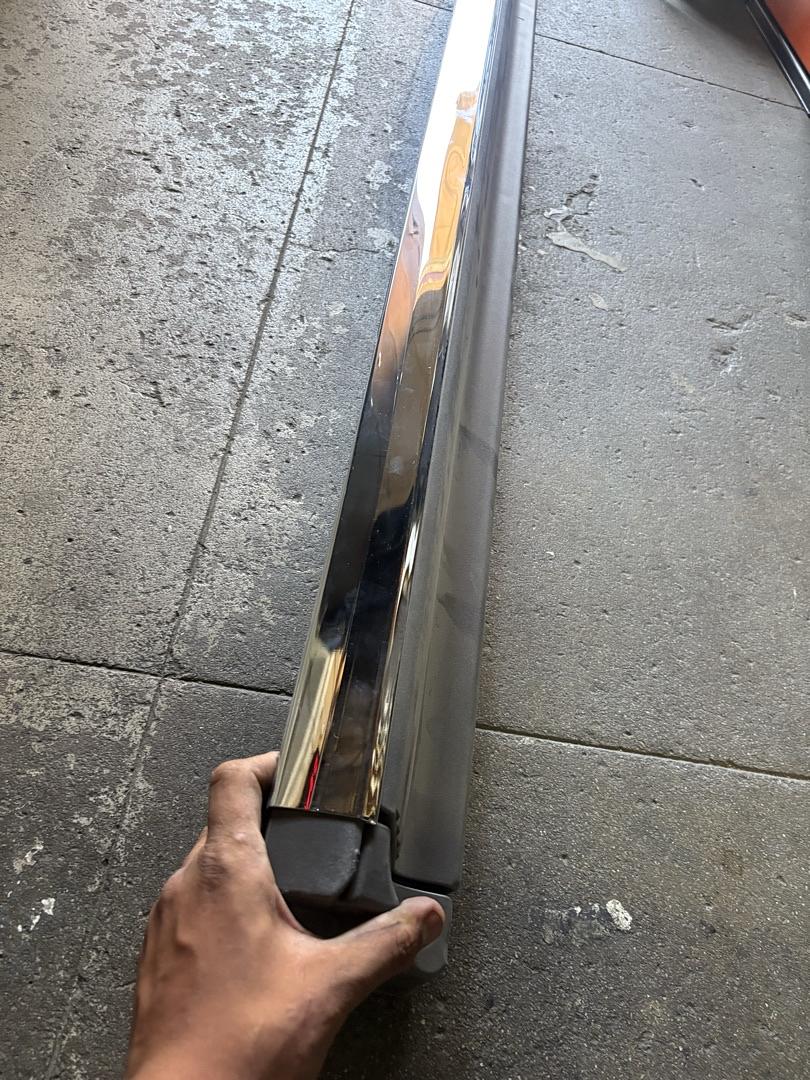 89045609 | 05-06 Cadillac Escalade Running Board