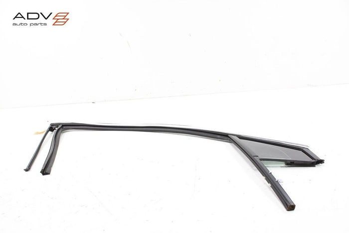 84729525 | 2020 - 2025 CADILLAC XT6 FRONT RIGHT SIDE DOOR WINDOW GLASS RUN CHANNEL SEAL OEM