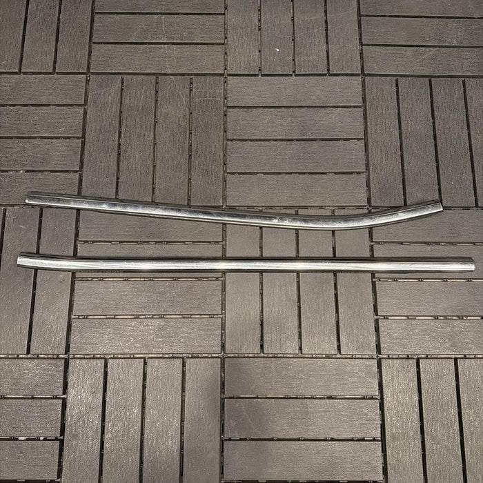 85038854 | 2019-2024 GMC Chevy Left Front Rear Door Belt Moldings OEM