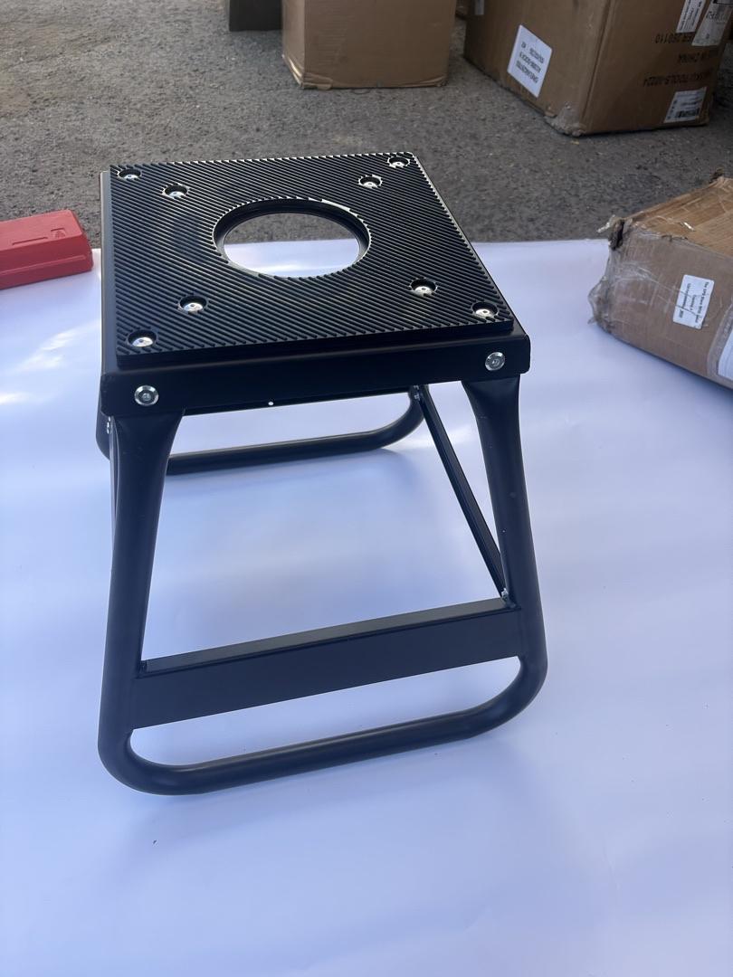 1000lbs Heavy Duty Steel Motorcycle Dirt Bike Stand Maintenance Platform Panel