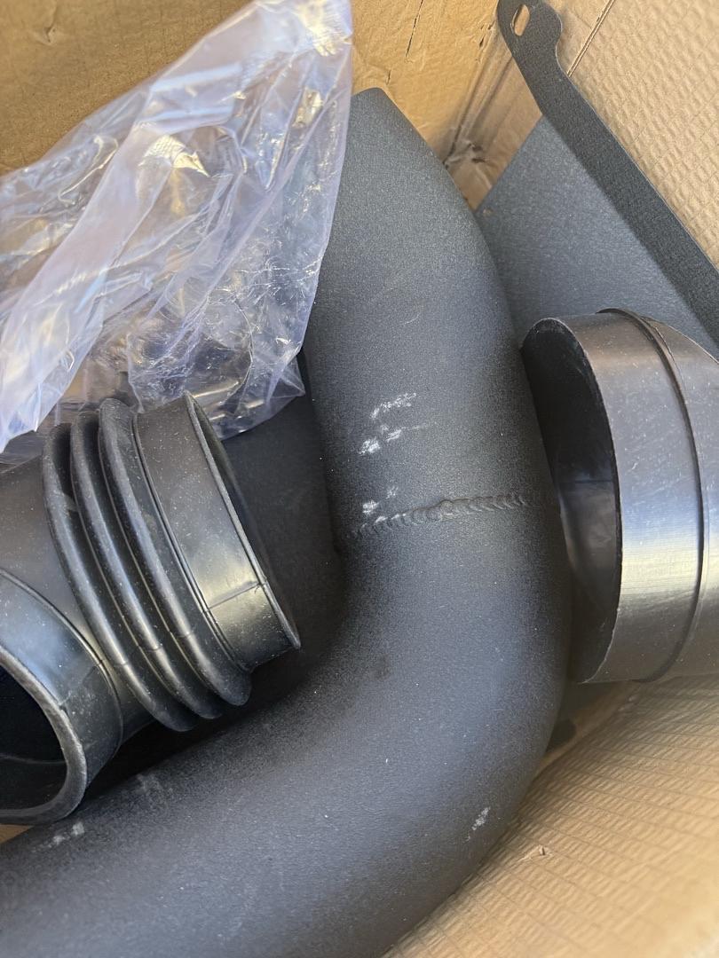 Open Box - 04-05 Chevy Silverado / GMC Sierra 2500HD 3500 6.6L air intake