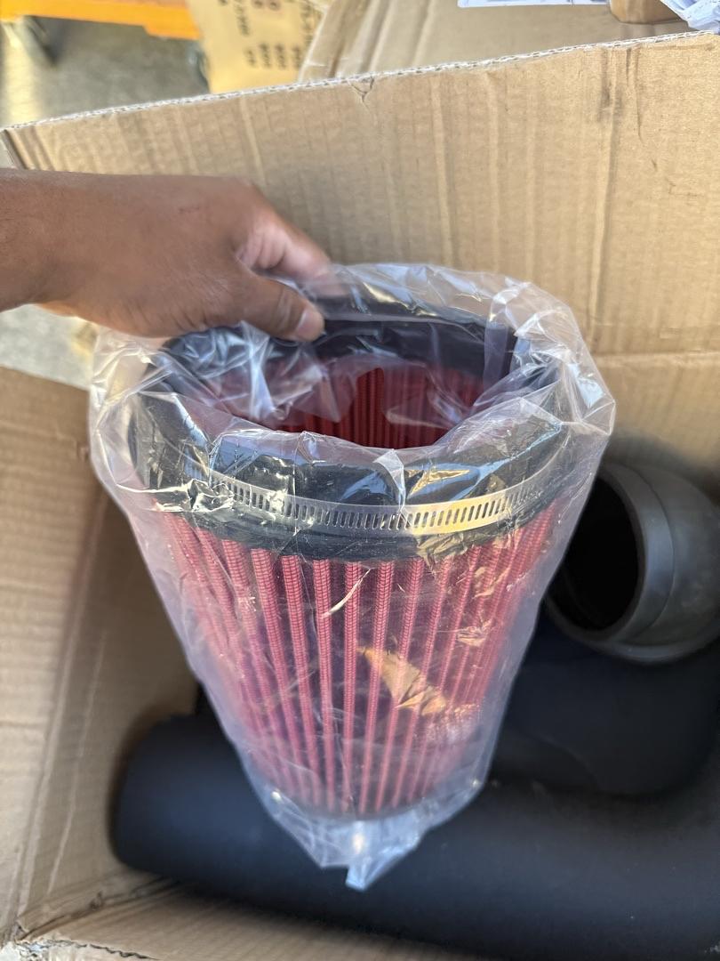 Open Box - 04-05 Chevy Silverado / GMC Sierra 2500HD 3500 6.6L air intake