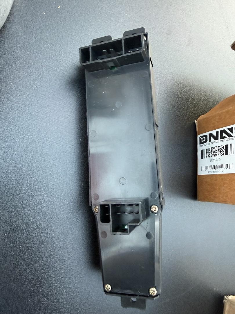 Passenger Side Power Window Control Switch 97-01 Jeep Cherokee