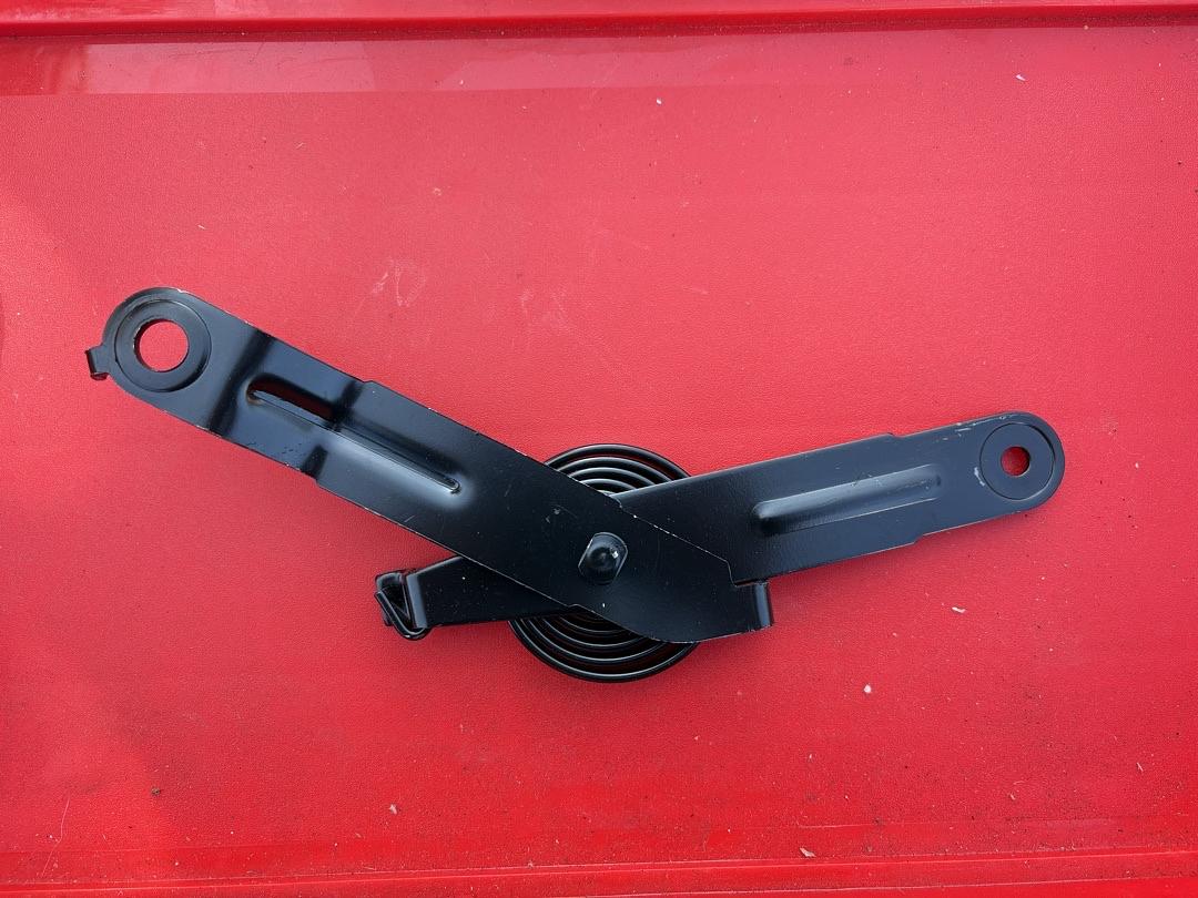 99-06 GMC Sierra, Silverado, Tahoe, Suburban, Yukon Right Passenger Side Hood Hinge