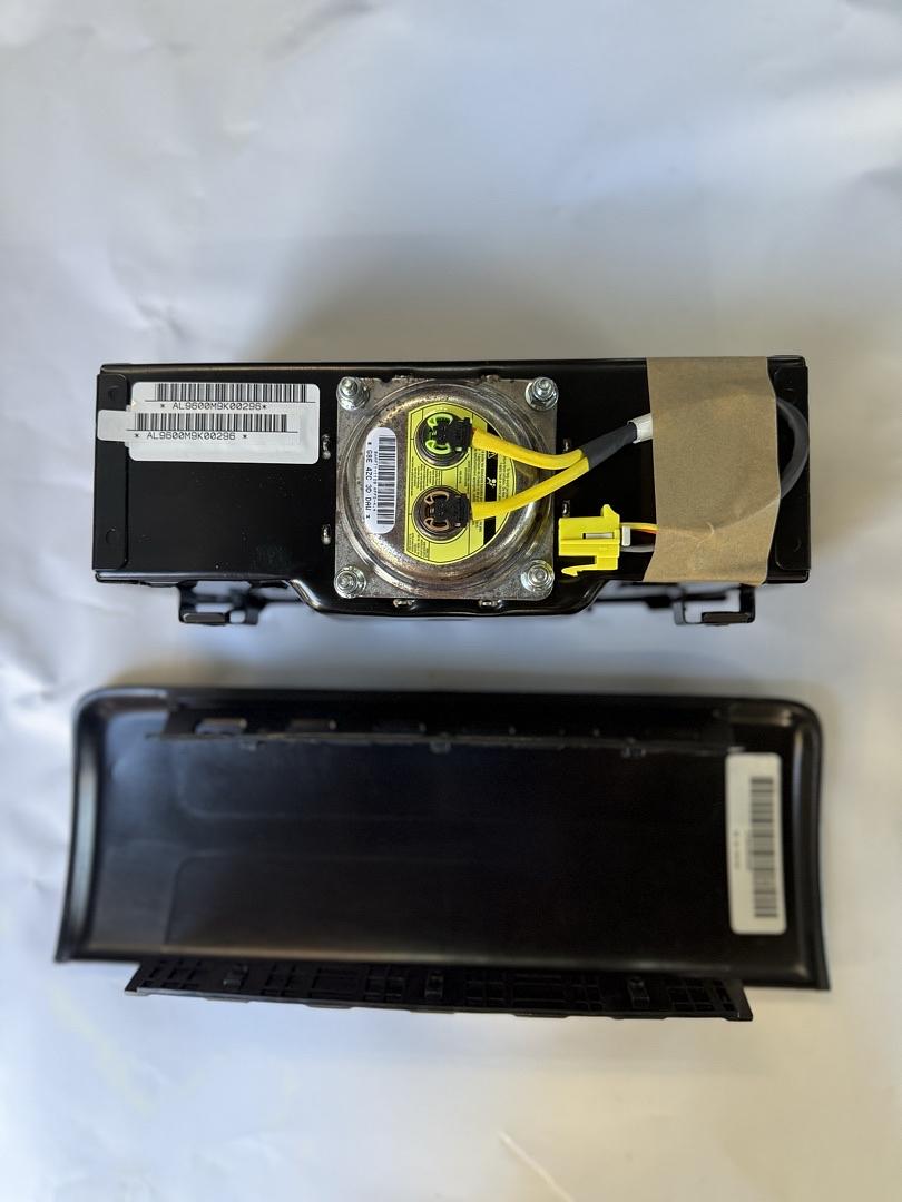 10399600 | 2003 - 2007 Chevrolet / GMC / Cadillac Instrument Panel Airbag