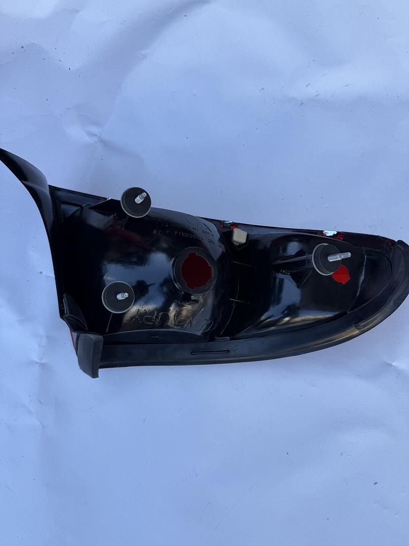 19149890 | 1997-2005 Buick Century RH Passenger Tail Light Lamp OEM