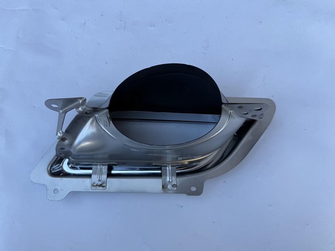 22753150 | 2014- 2016 Cadillac CTS Rear Right Side Exhaust Tip Bezel Sleeve OEM
