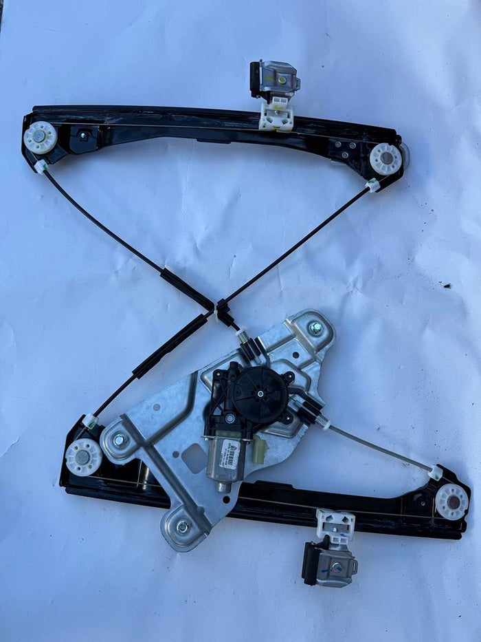 22803201 | Front Door Window Lift Regulator