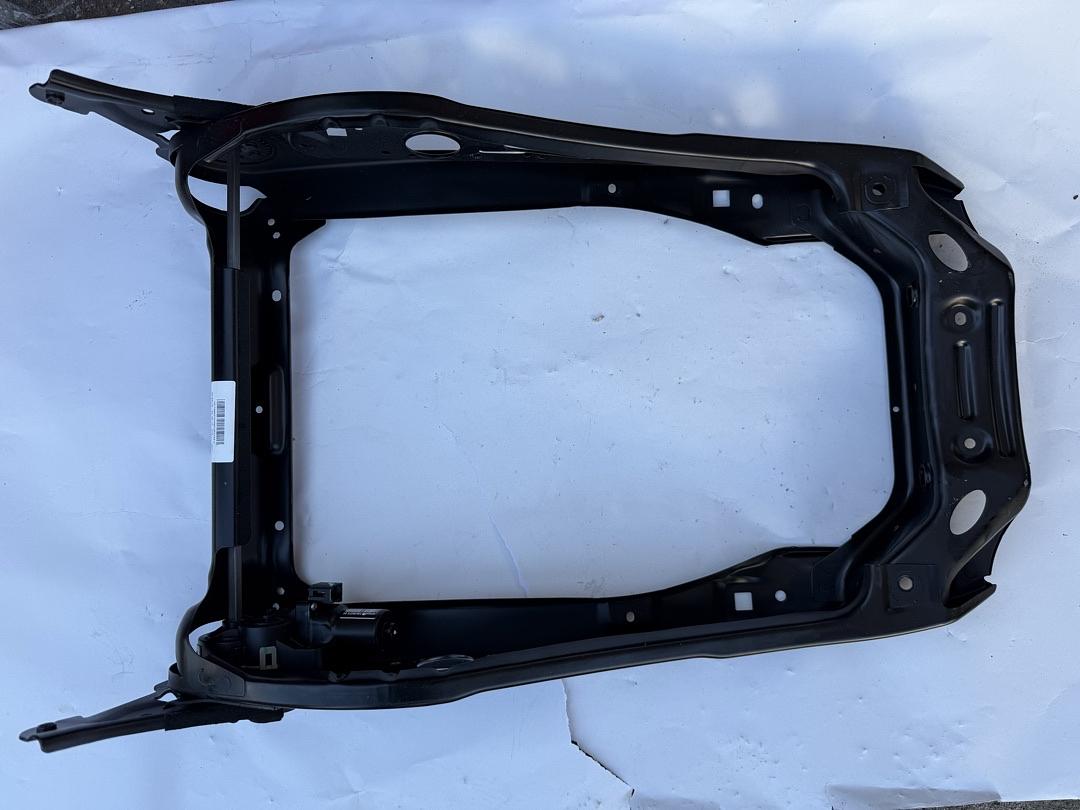 84301091 | Front Seat Back Frame 2016-2020 cadillac ct6 84107590