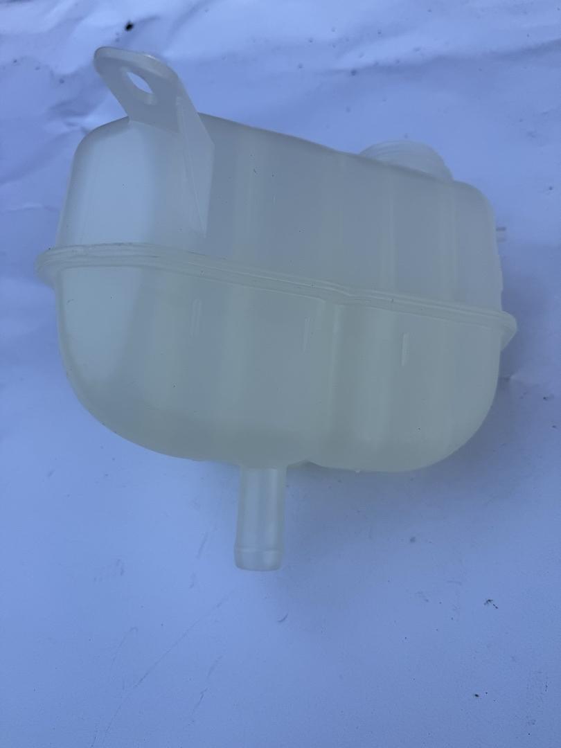 25775252 | Radiator Surge Tank 07-12 gm