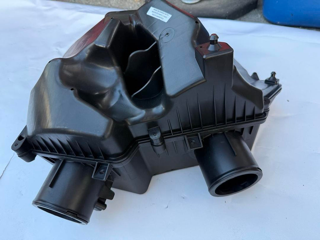 22935824 | ENGINE Air INTAKE Cleaner 2016 ATS V