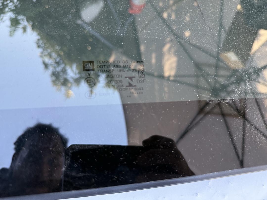 84374350 | 2018-2024 Chevrolet Equinox LT Roof Front Sunroof Window Glass OEM