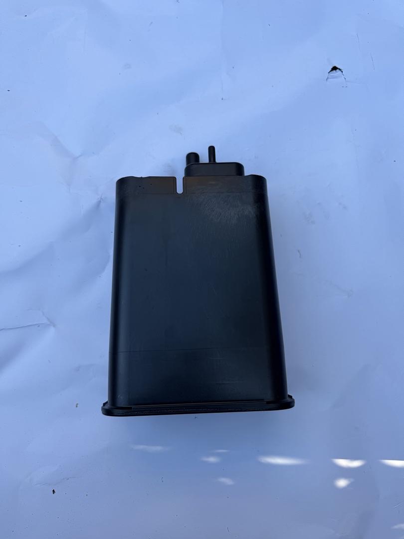 22730180 | 99-05 CHEVY CAVALIER EVAP EMISSION CANISTER FUEL TANK
