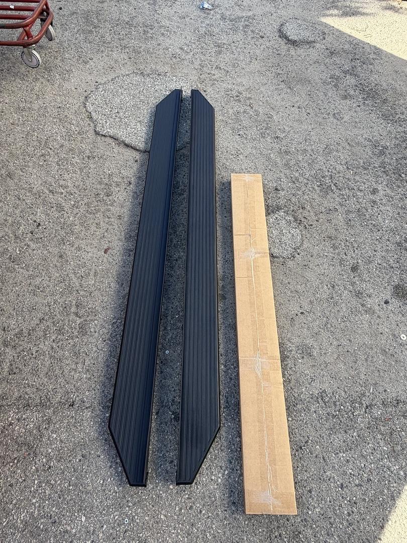 21-26 CHEVY SUBURBAN BLACK 6” POINTY FLAT STYLE