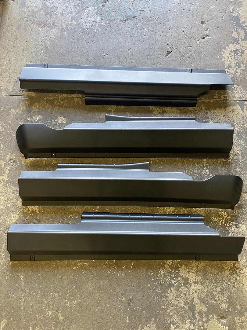 09-18 DODGE RAM 1500 2500 3500 MATTE BLACK TEXTURED ROCKER PANEL SILL PLATE COVER TRIM