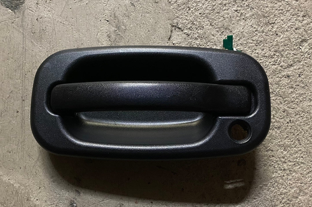 GR0418R1 D104 99-06 CHEVY SILVERADO/GMC SIERRA BLACK DRIVER SIDE REAR LEFT OUTER DOOR HANDLE