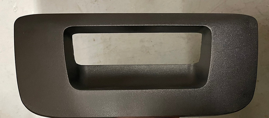 07-13 CHEVY SILVERADO 1500 REAR TAILGATE HANDLE BEZEL W/O KEY HOLE