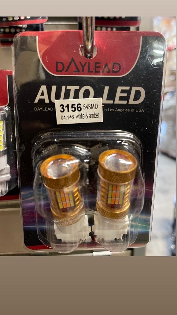 3156 WHITE AND AMBER DAYLEAD PAIR OF LED BULBS