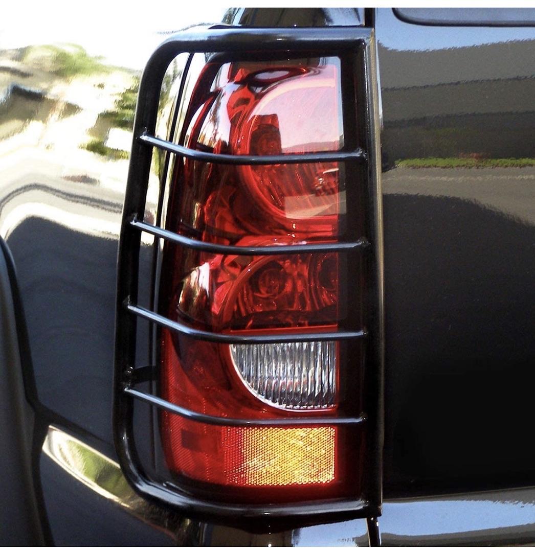 06-10 HUMMER H3 TAIL LIGHT CAGE COVER BLACK