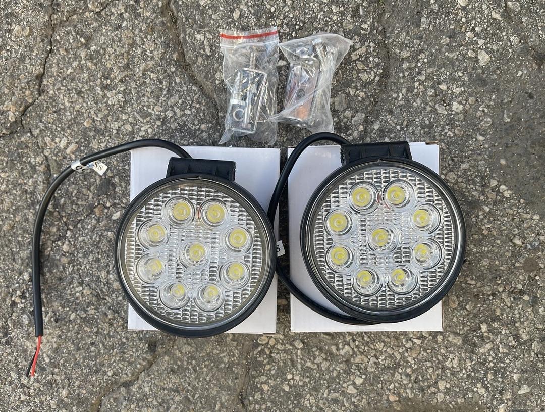 4 1/2 X 4 1/2 27 WATTS ROUND LED BAR FLOOD LIGHT UNIVERSAL PAIR LEFT + RIGHT (COUNT AS ONE)
