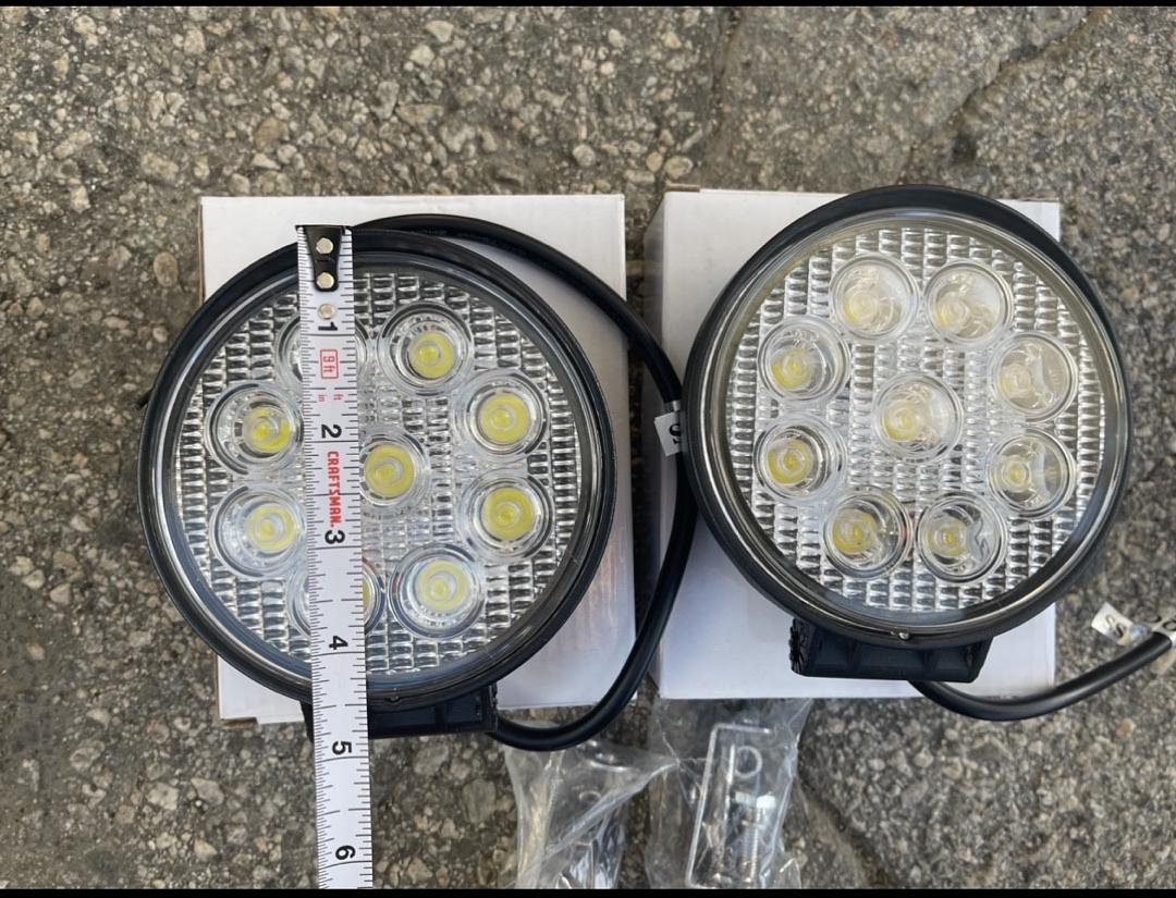 4 1/2 X 4 1/2 27 WATTS ROUND LED BAR FLOOD LIGHT UNIVERSAL PAIR LEFT + RIGHT (COUNT AS ONE)
