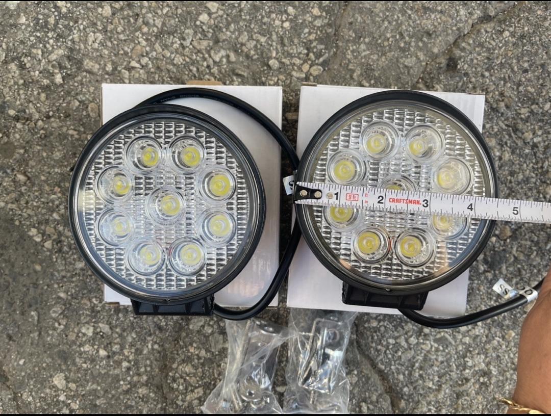 4 1/2 X 4 1/2 27 WATTS ROUND LED BAR FLOOD LIGHT UNIVERSAL PAIR LEFT + RIGHT (COUNT AS ONE)