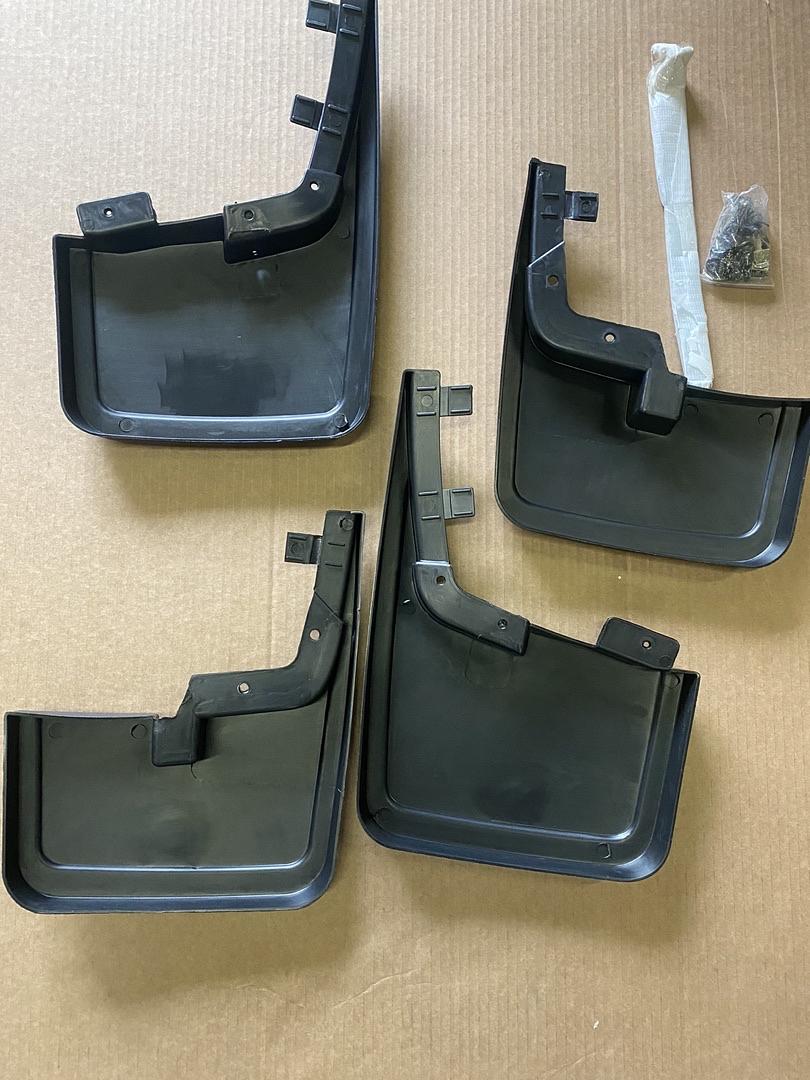 COMPATIBLE WITH 15-18 FORD F-150 ONLY FITS MODELS WITHOUT OEM WHEEL LIP MOULDING