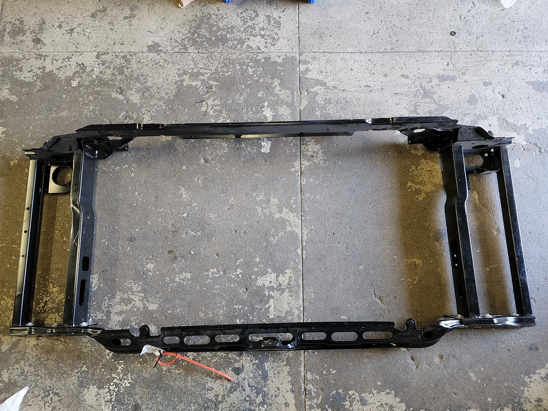 17-19 chevy silverado/gmc sierra 2500hd 3500hd oem gm radiator support